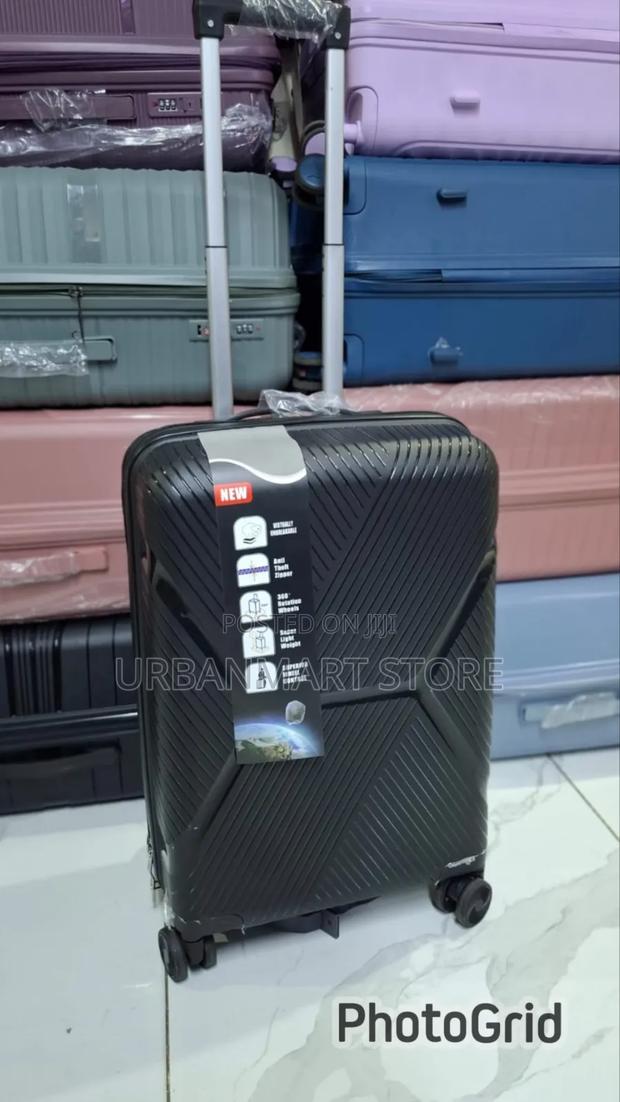 Medium Size Unbreakable Rubber Suitcase 55cm - thumbnail 2
