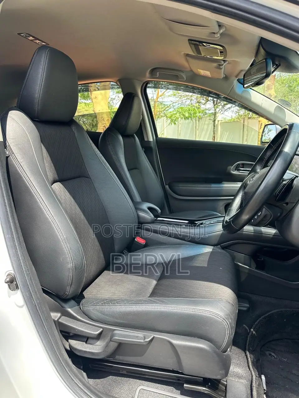 Honda Vezel 1.5 Hybrid 4WD 2018 Pearl