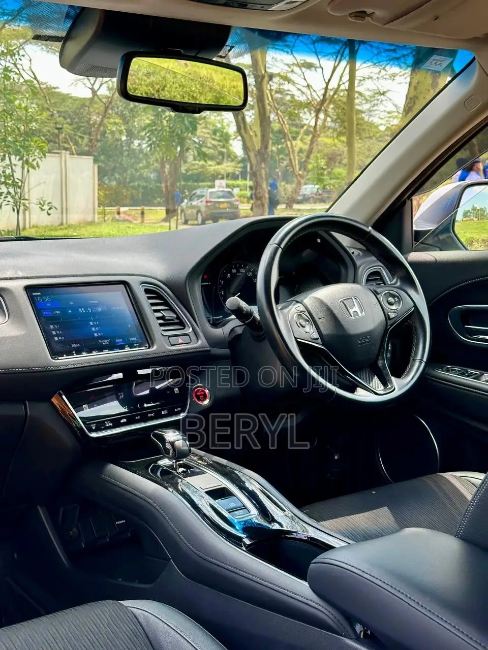 Honda Vezel 1.5 Hybrid 4WD 2018 Pearl
