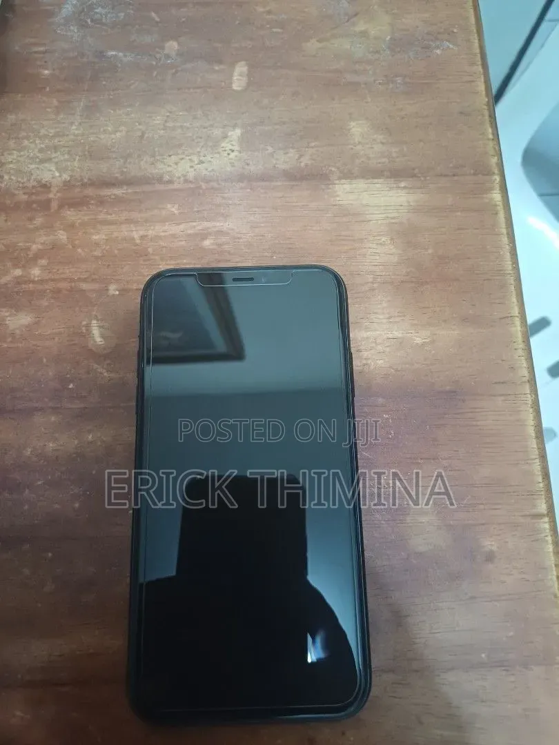 Apple iPhone 11 64 GB Black