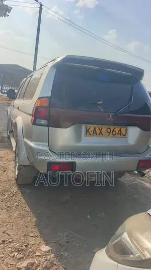Mitsubishi Shogun 2001 Beige