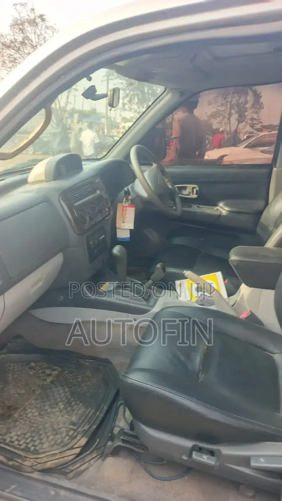 Mitsubishi Shogun 2001 Beige