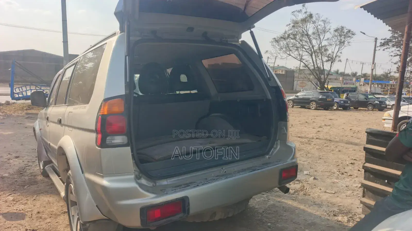 Mitsubishi Shogun 2001 Beige