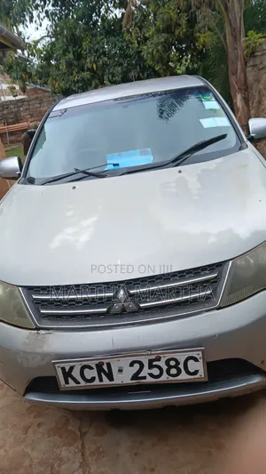 Mitsubishi Outlander 2010 Silver