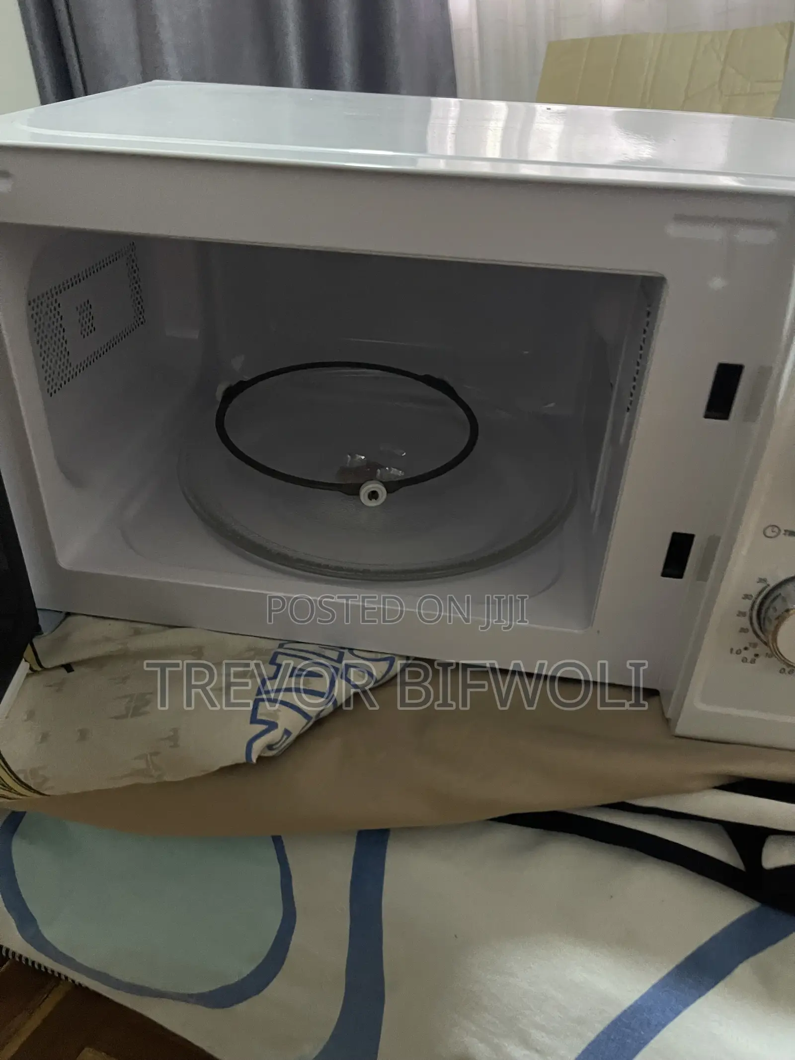 Ramtons Microwave Oven 20L – Fully Working – Good Condition