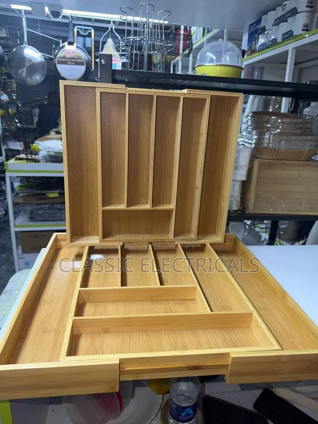 *Multifunctional Bamboo Expandable Wooden Cutlery Drawer Organizer