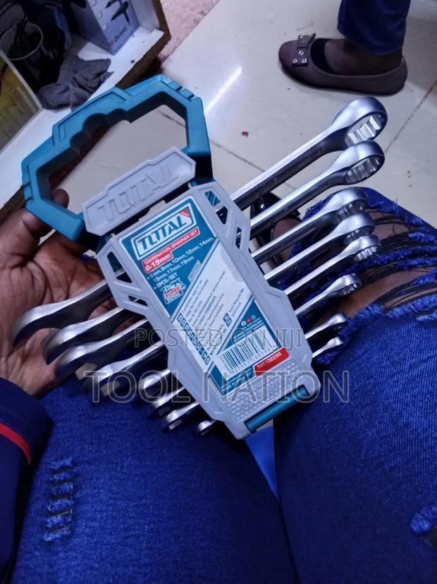 Total Spanner Set