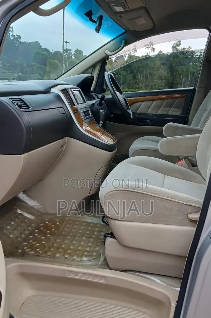 Toyota Alphard 2007