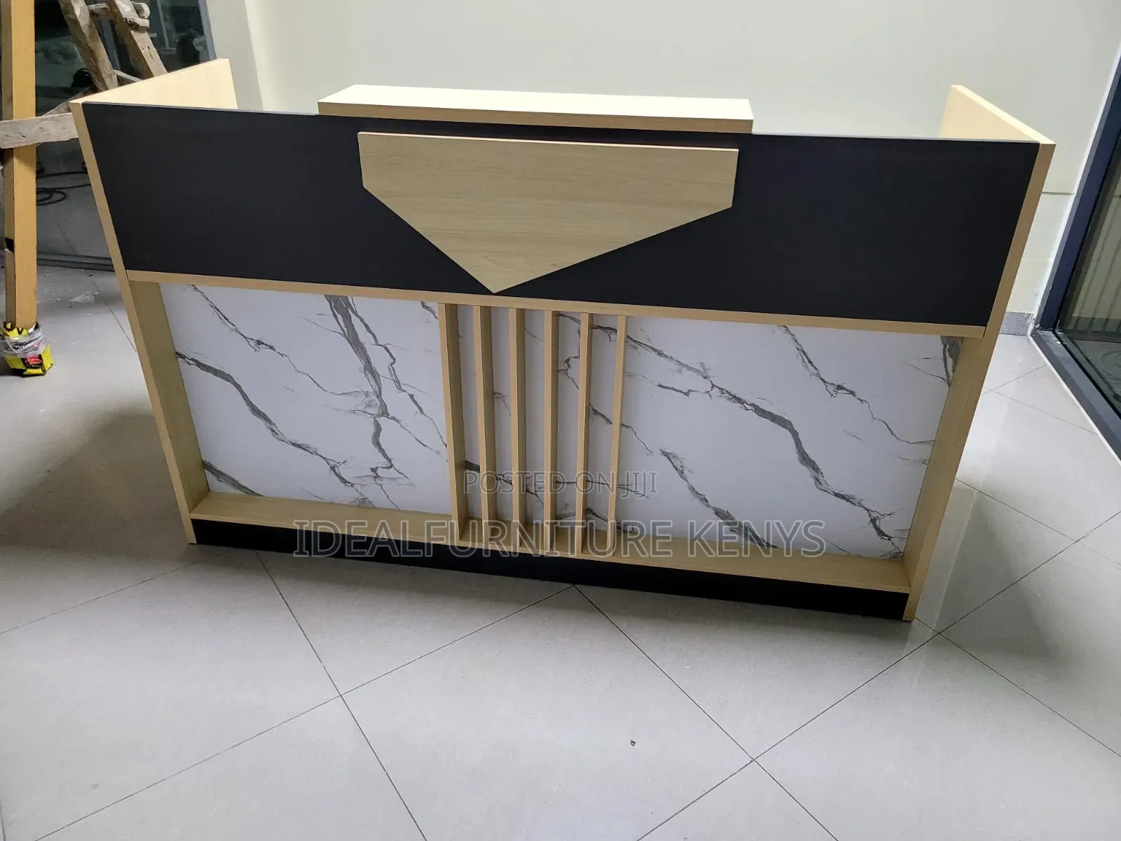 Modern Reception Counter Desk