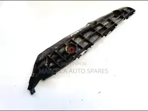 Toyota Urban Cruiser 2009 Bumper Mounts