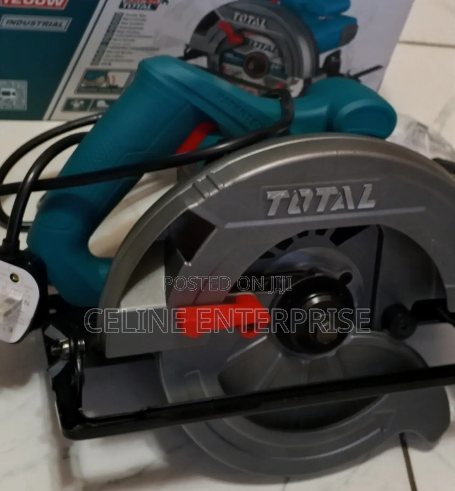 Total 1200W Electric Circular Saw With Adjustable Cutting Depth