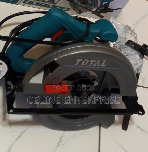 Total 1200W Wood Cutting Circular Saw – 185mm Blade