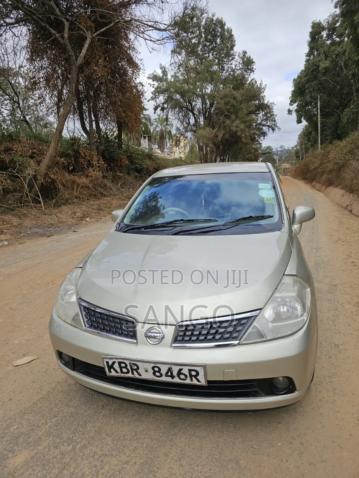 Nissan Tiida 2025 Gold