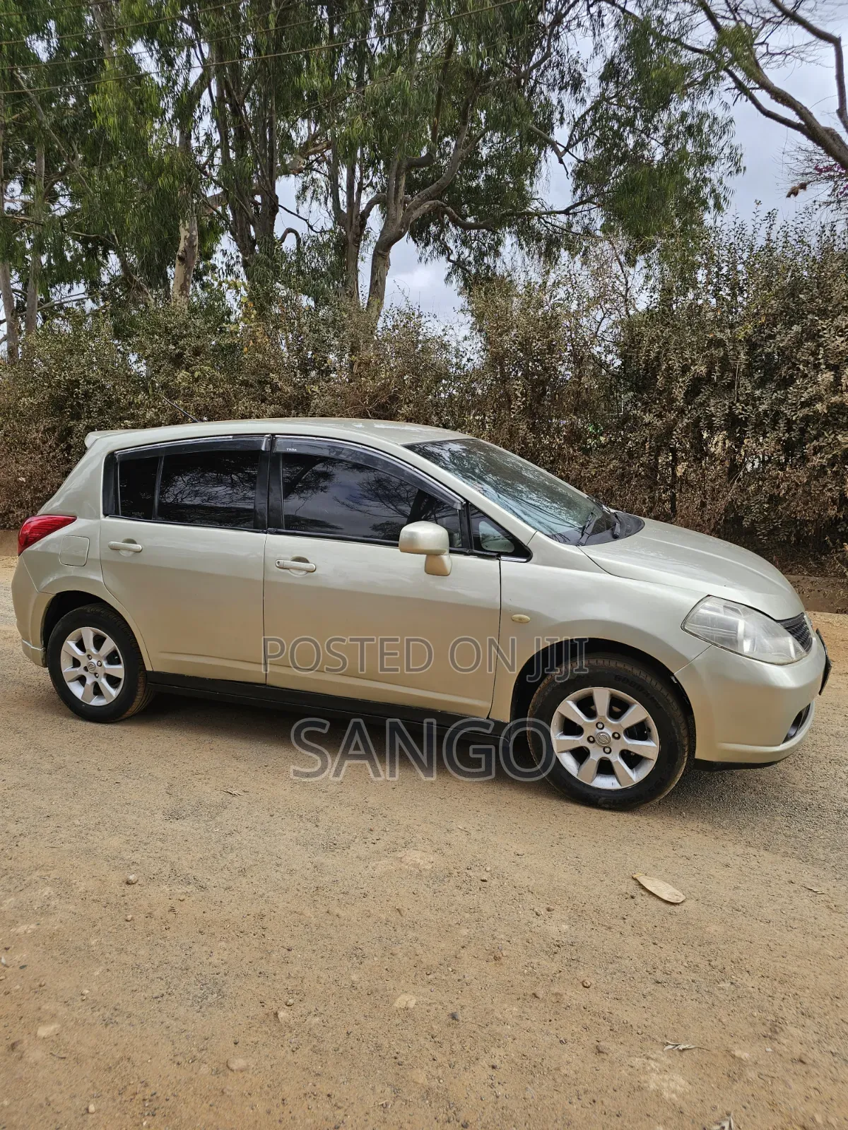 Nissan Tiida 2025 Gold
