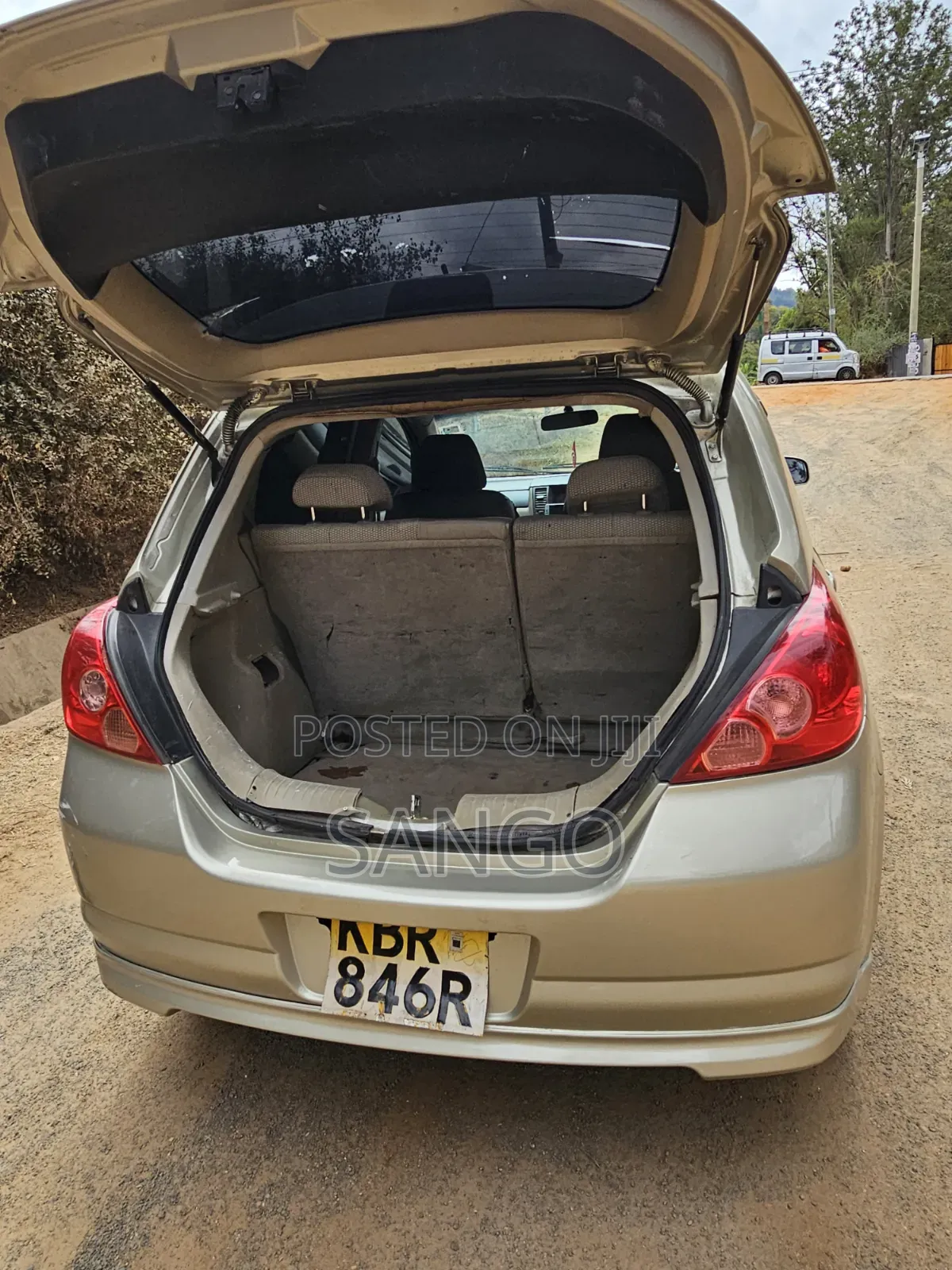 Nissan Tiida 2025 Gold