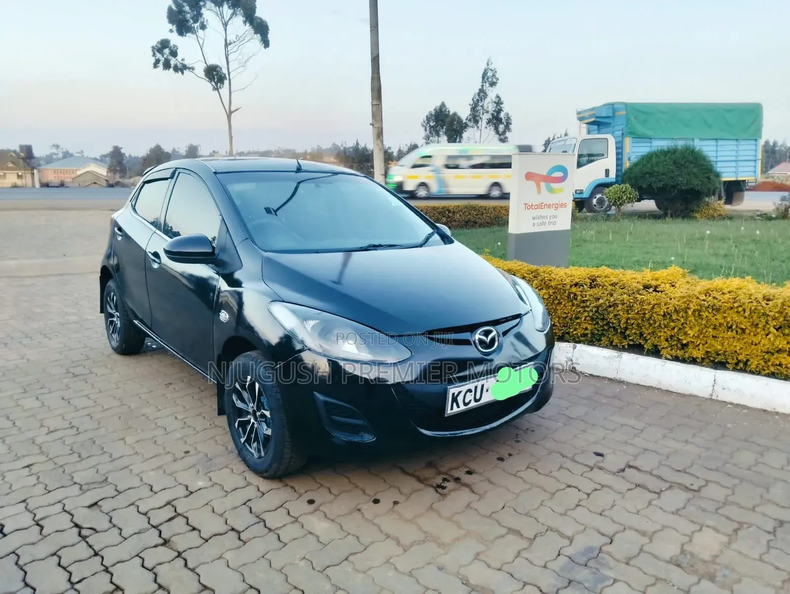 Mazda Demio 2011 Black
