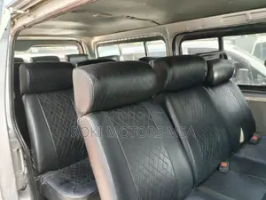 Toyota HiAce 2010 Silver