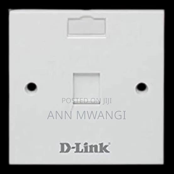 Faceplate D Link