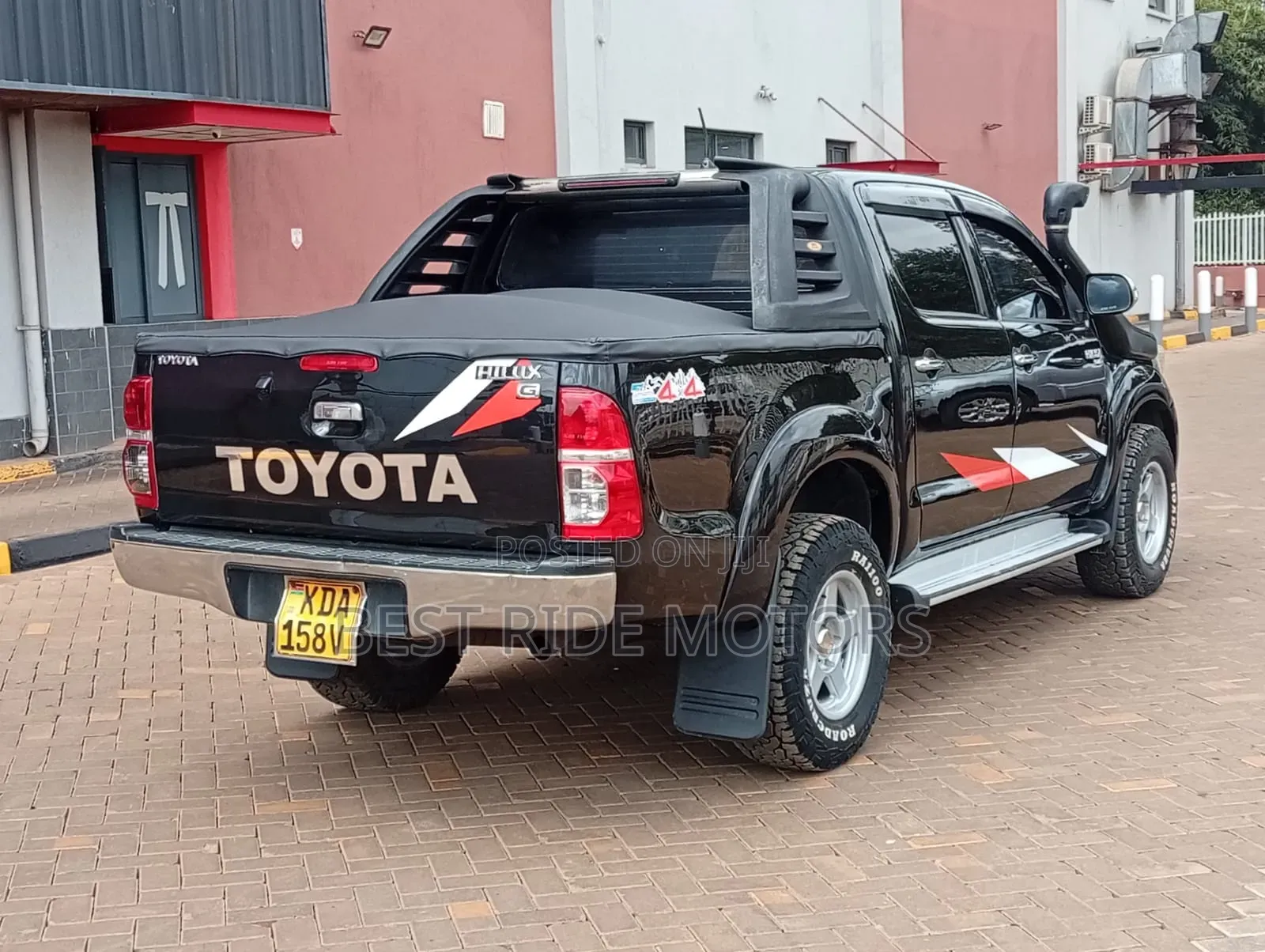 Toyota Hilux 3.0 D-4D 4x4 2013 Black