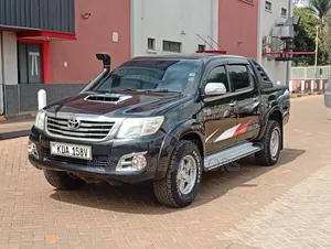 Toyota Hilux 3.0 D-4D 4x4 2013 Black