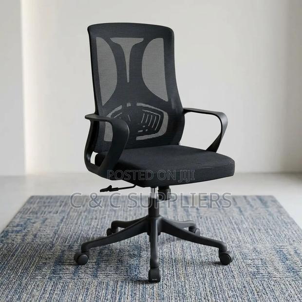 Modern Secretary Ergonomic Chair. - thumbnail 4