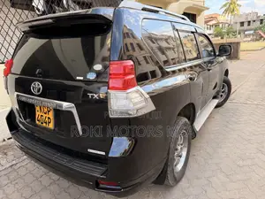 Toyota Land Cruiser Prado 2013 Black