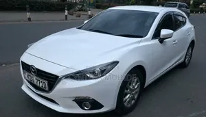 Mazda Axela SV Premium 2014 White
