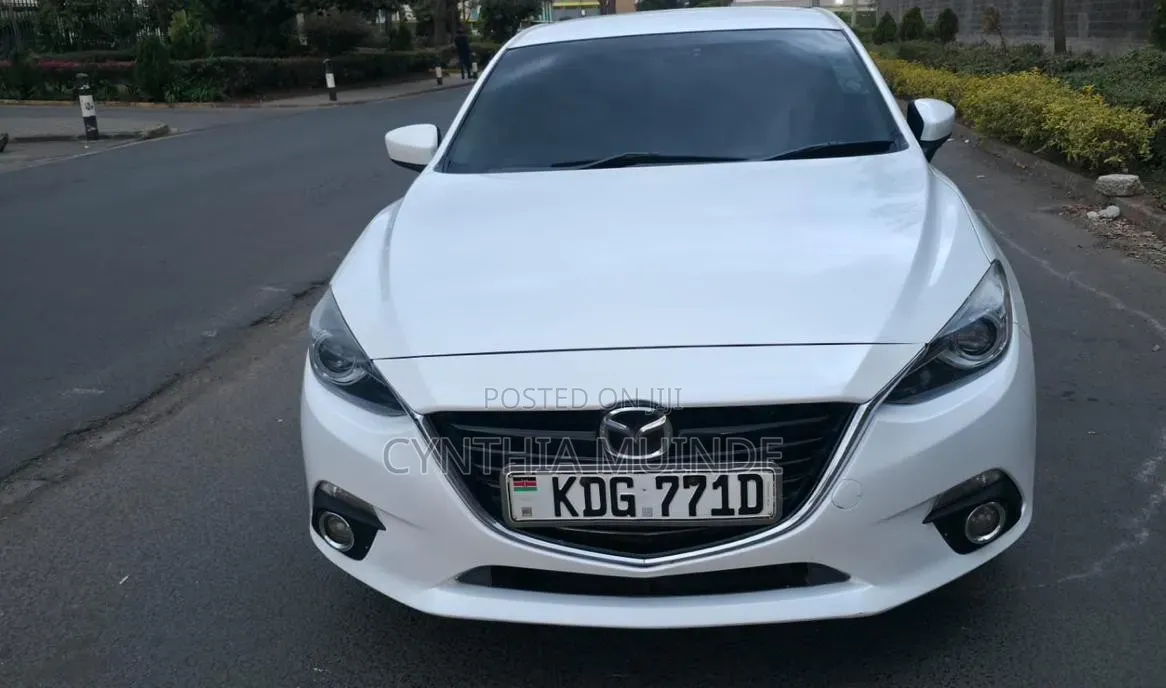 Mazda Axela SV Premium 2014 White