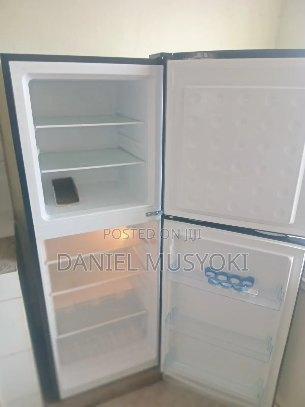 Von 138L Double Door Fridge – Energy Saving (Perfect Condition)