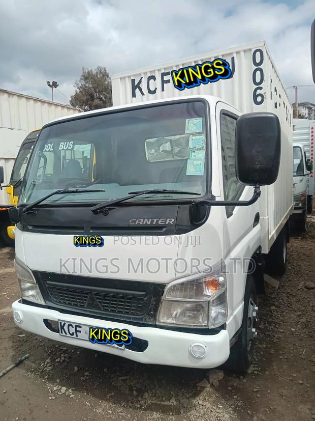 Mitsubishi Canter Fe71 2015 White - thumbnail 5