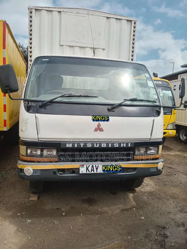 Mitsubishi Canter Fe85 - thumbnail 3