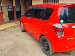 Toyota Ractis 2006 Red