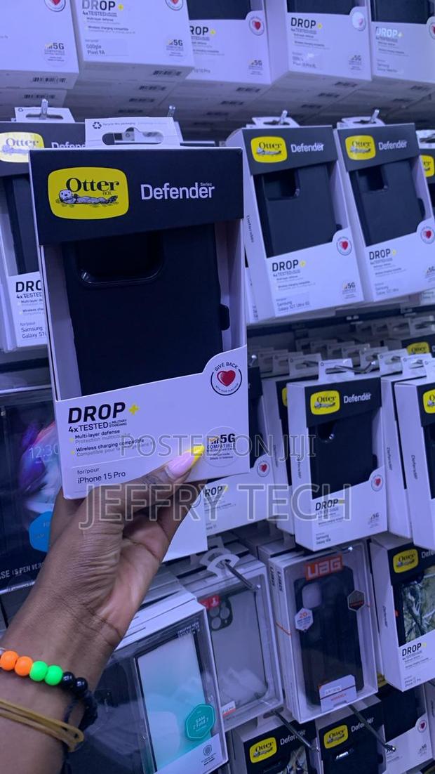 OtterBox Defender Series Phone Case Packaged for the iPhone 15 Pro - main view