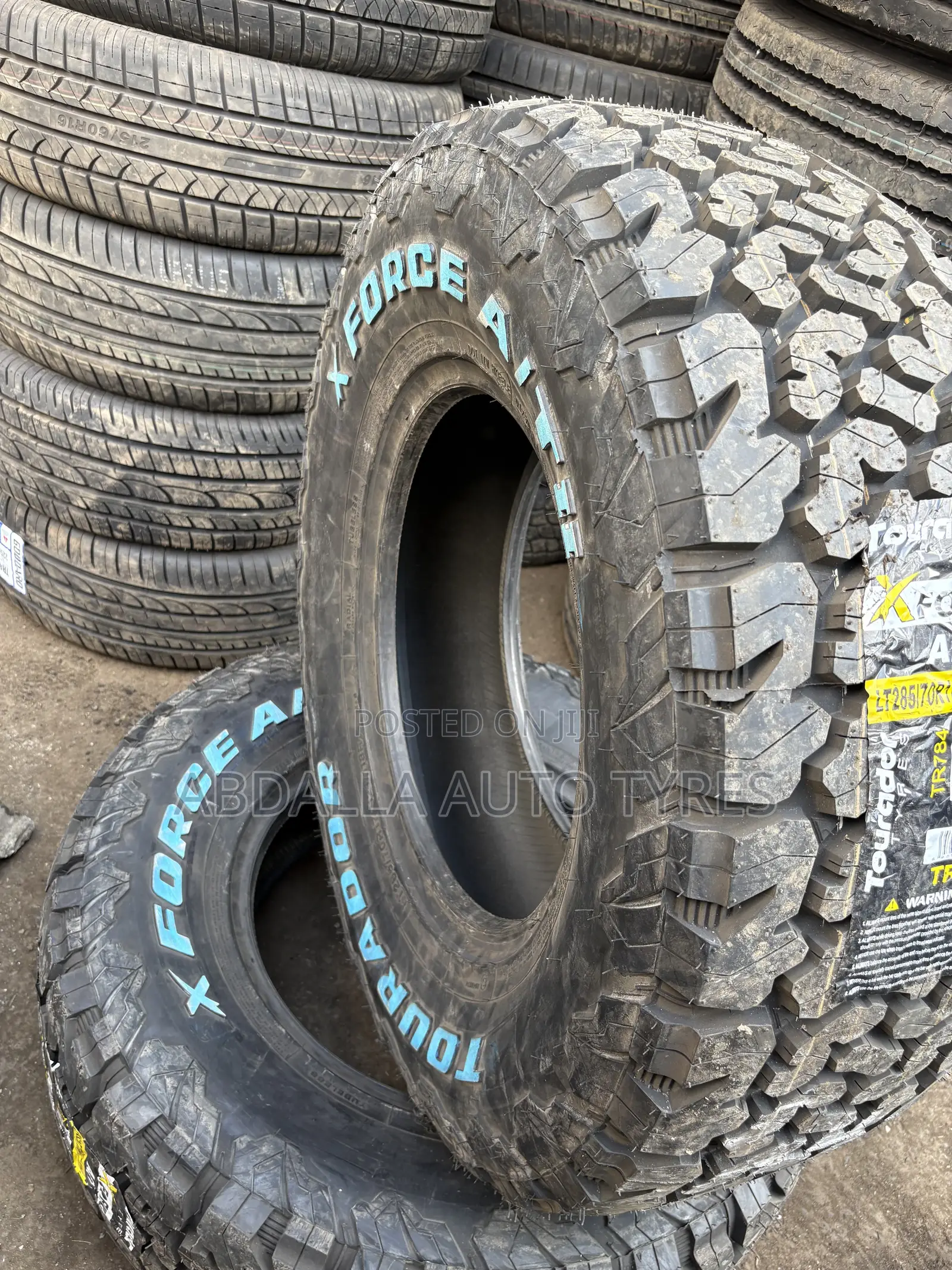 285/70r17 a/T Tourador Tyre