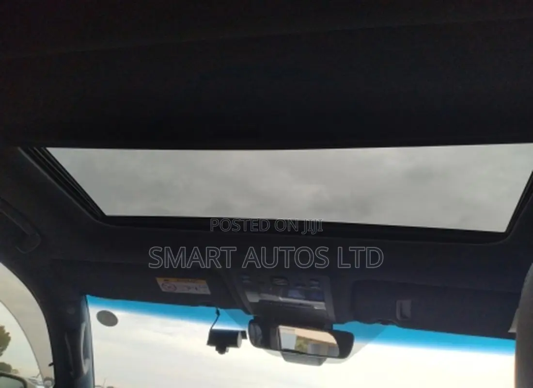 Toyota Land Cruiser 4.6 V8 AX 2018 Black