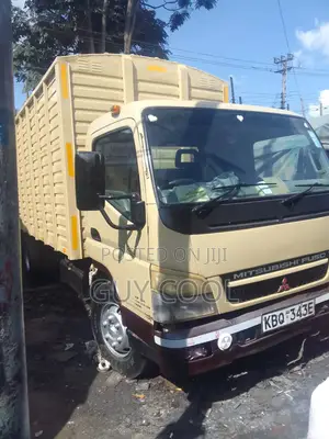 Mitsubishi FE85 Canter 2006 Beige