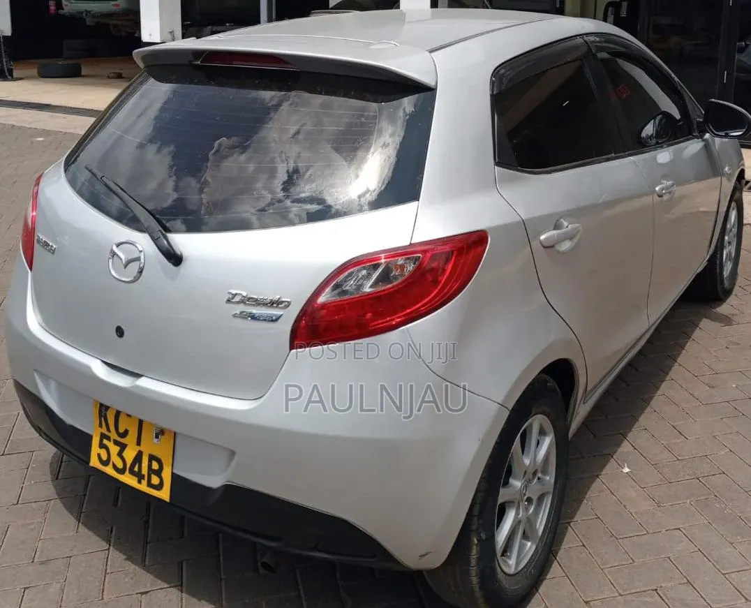 Mazda Demio 2012