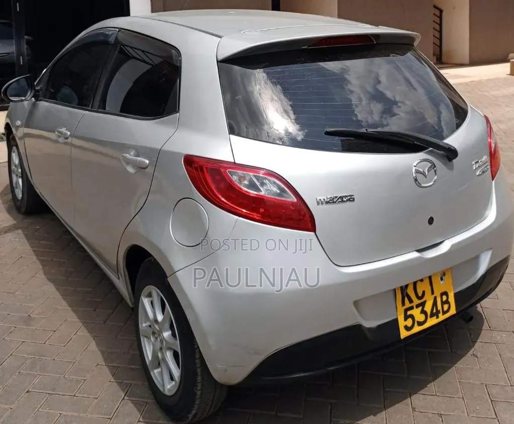 Mazda Demio 2012