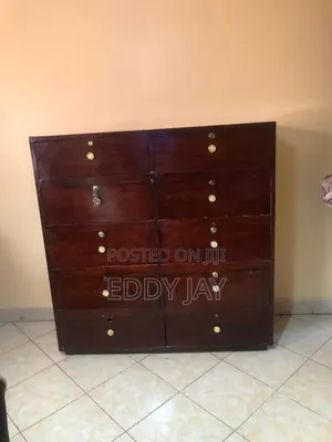 10 Wooden Drawers