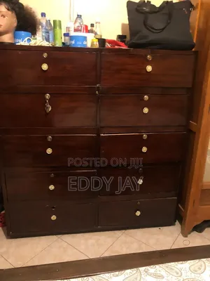 10 Wooden Drawers