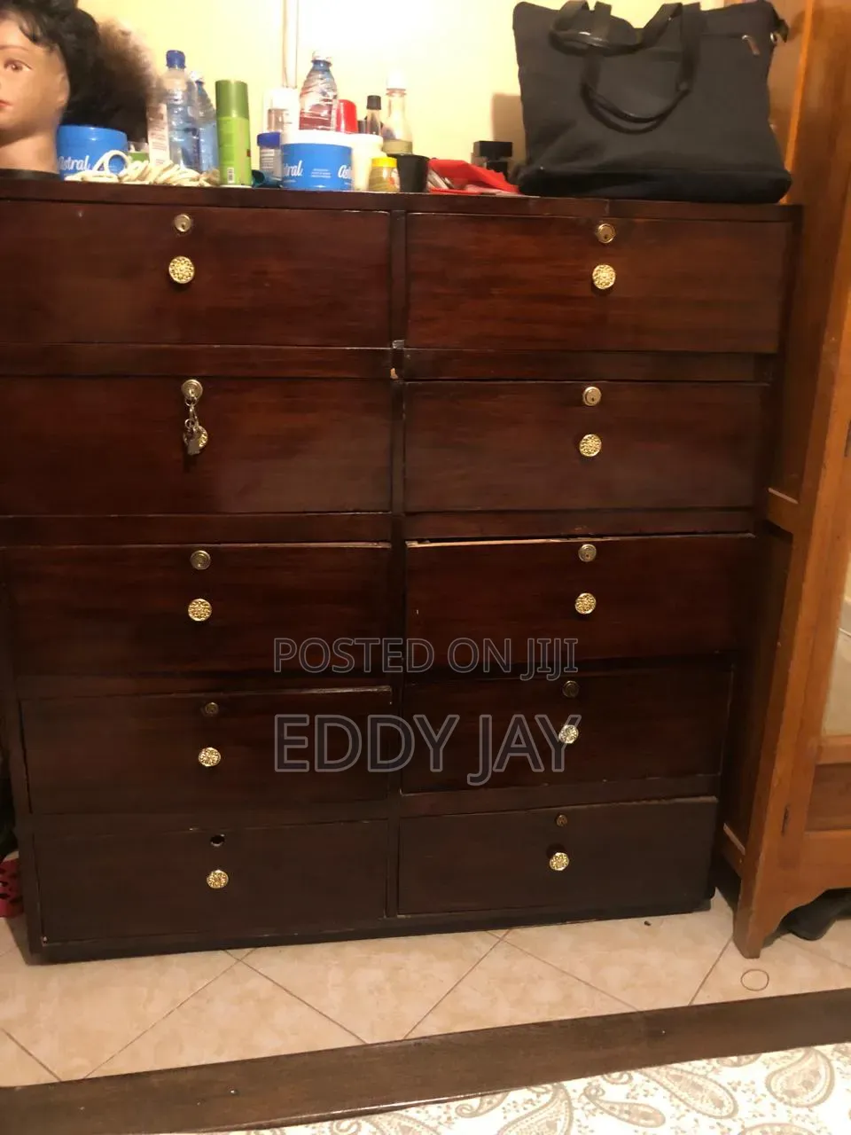 10 Wooden Drawers