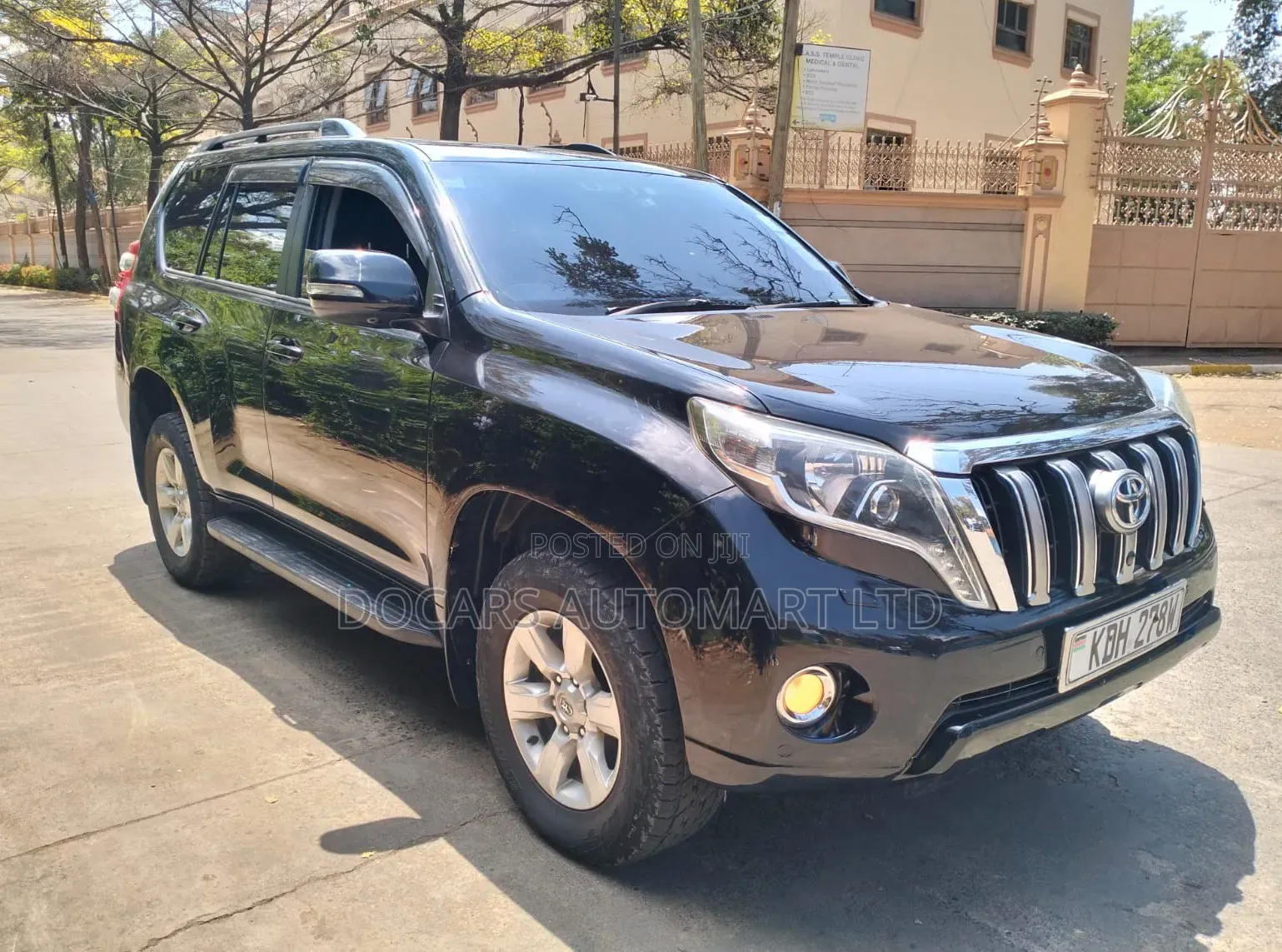 Toyota Land Cruiser Prado 2016 Black