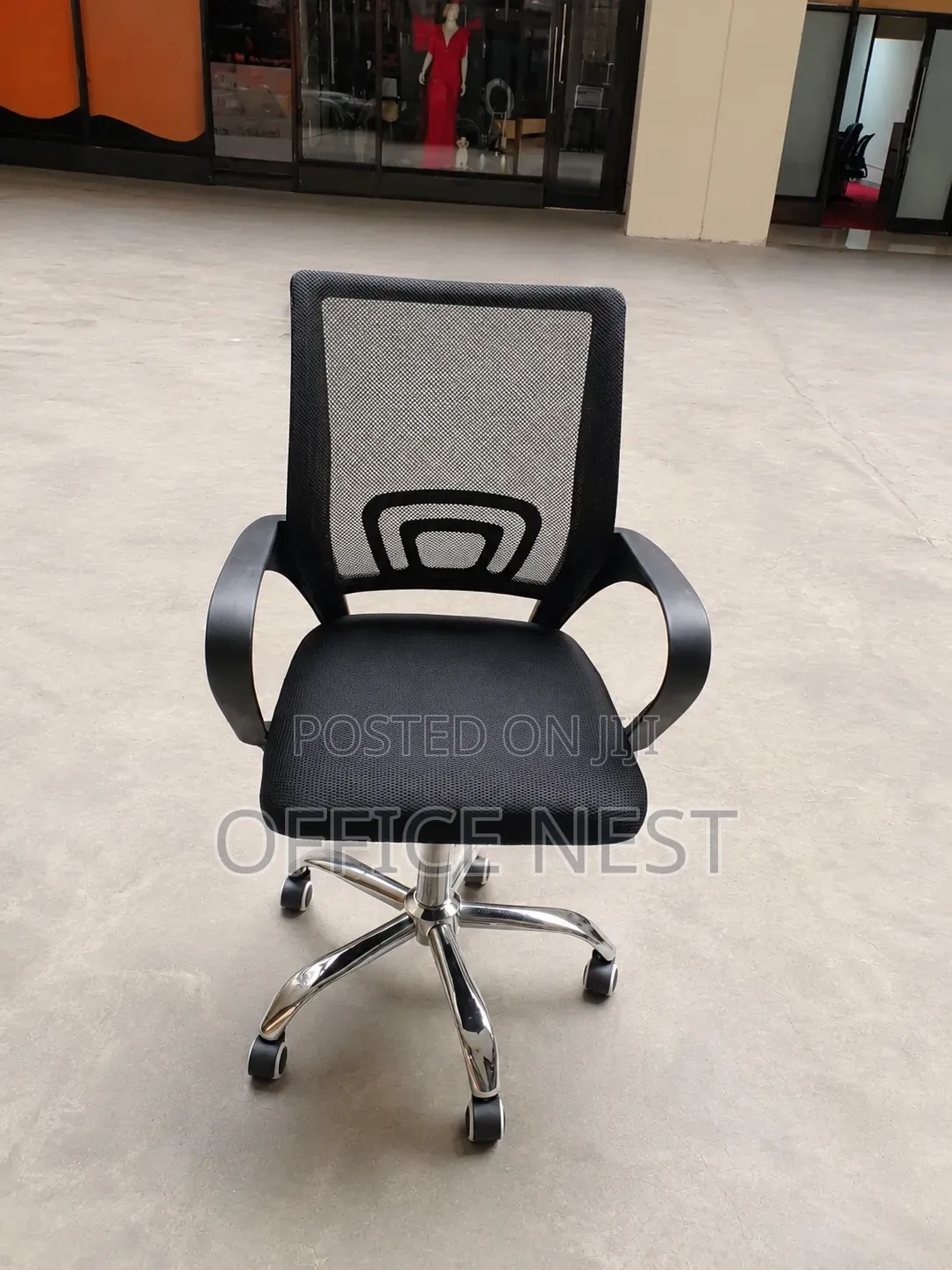 Ergonomic Mesh Office Chair With Armrests Chrome Base
