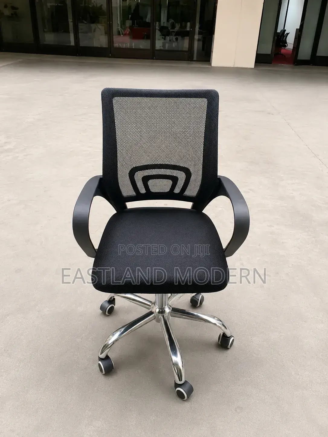 Ergonomic Mesh Office Chair With Armrests Chrome Base