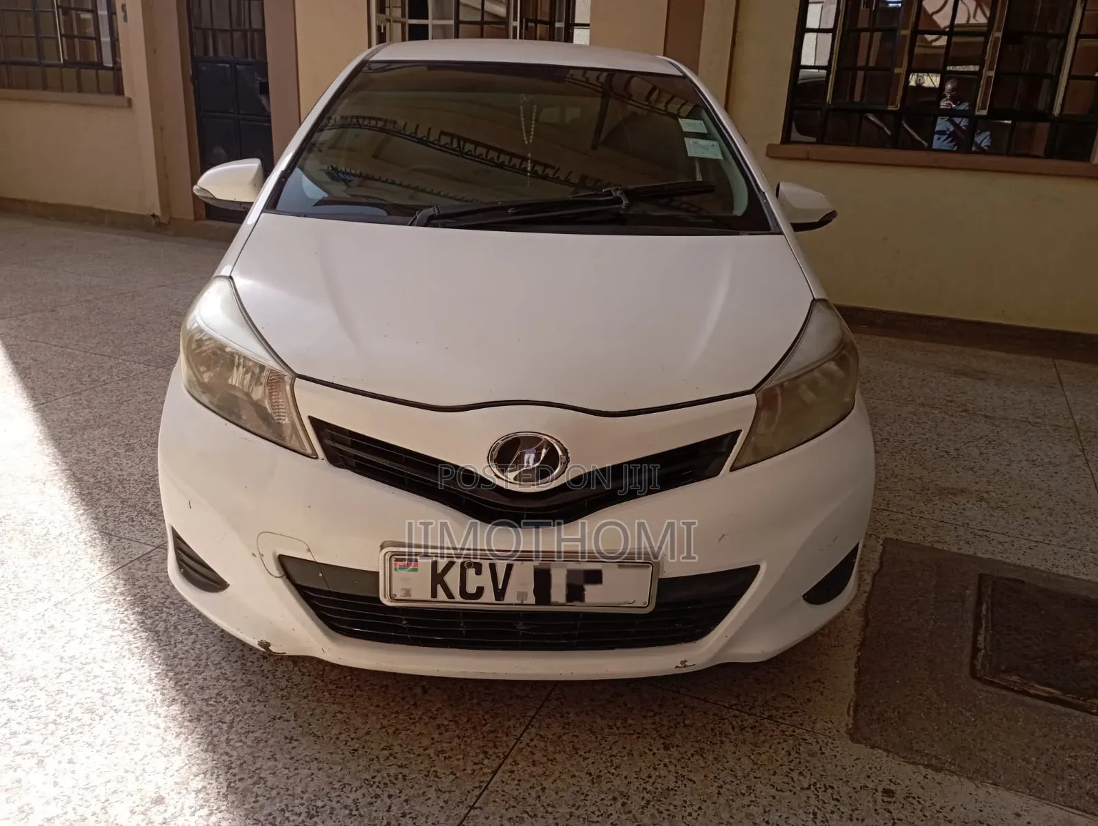 Toyota Vitz 2012 White