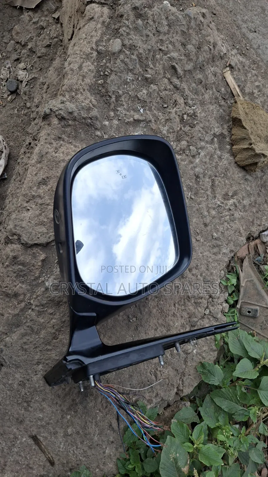 V8 200 Series Side Mirror With Camera