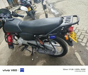 Bajaj Boxer 125 2026 Red
