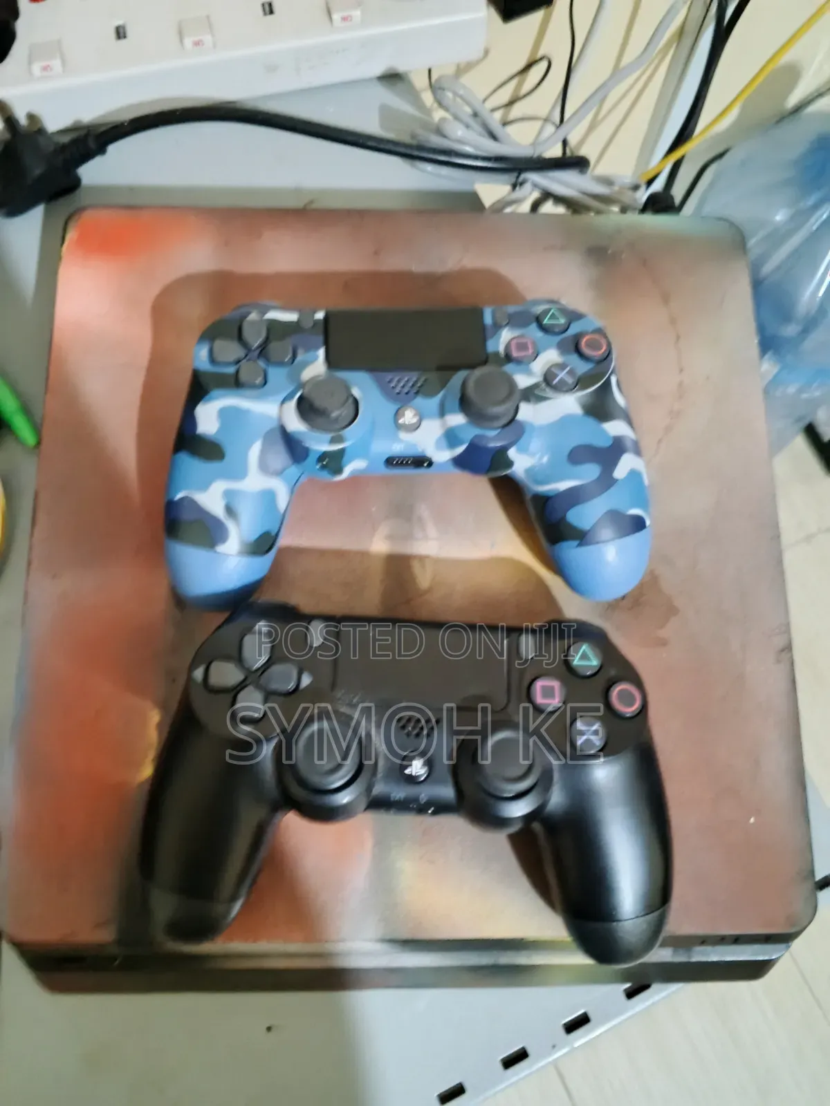 Play Station 4 Slim