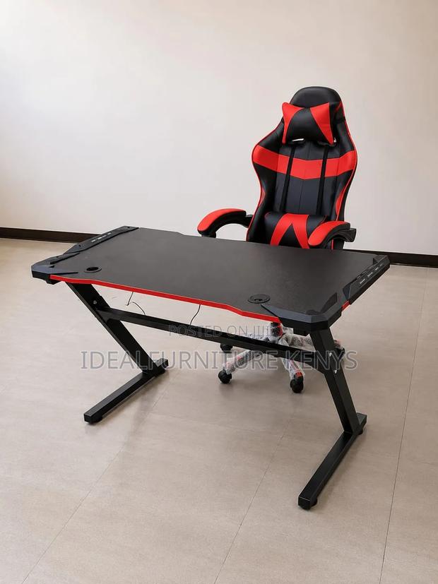 Gaming Chair Sets With a Modern Office Desk