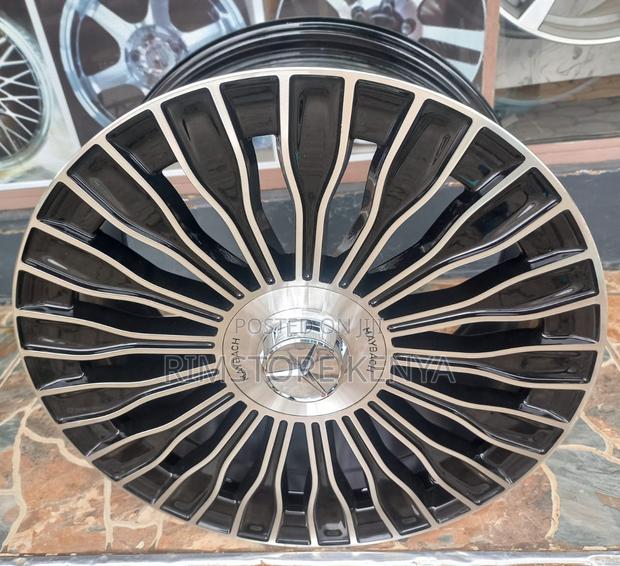 Size 20 Mercedes-Benz, Black Silver, Full Set. - thumbnail 2